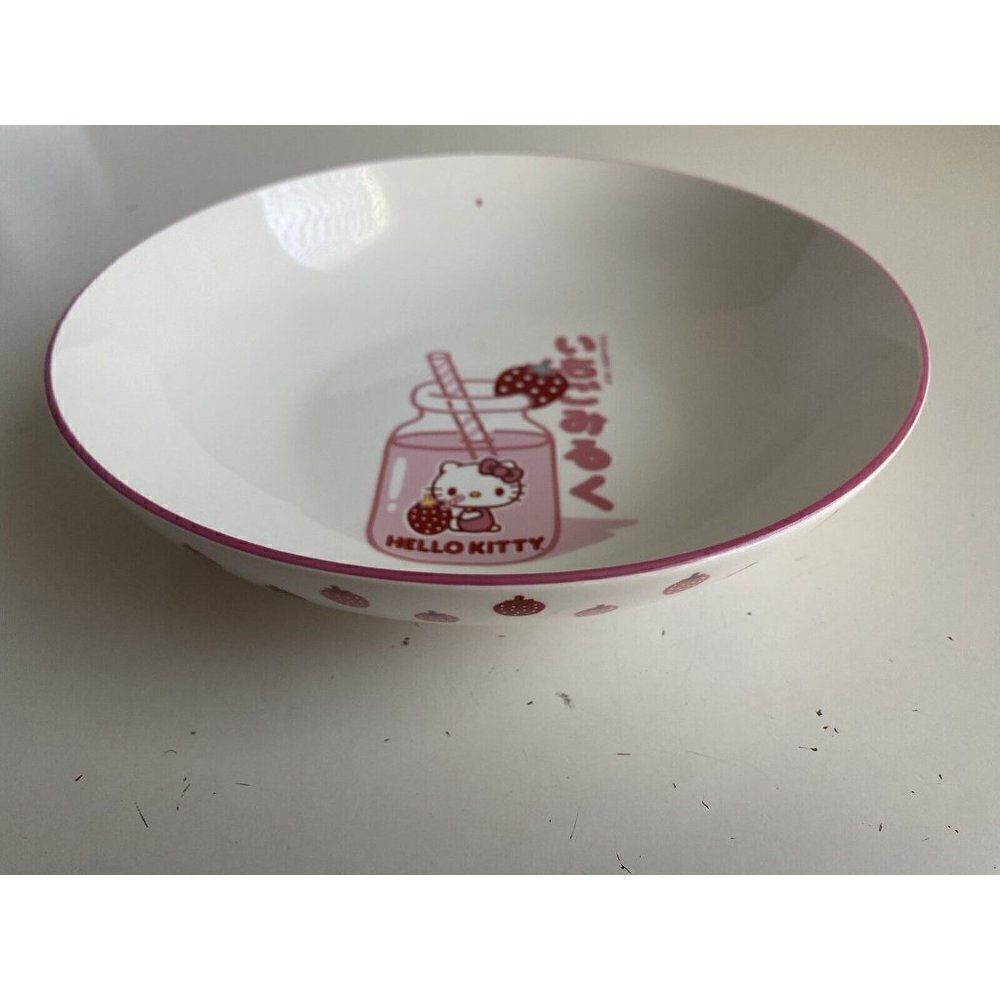 Hello‎ Kitty Strawberry Milk Pasta Dinner Bowl Ceramic Pink NEW